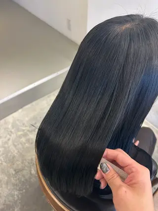 ミディアム HASIMOTO jijibyMOPSのヘアスタイル
