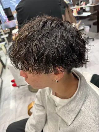 パーマ メンズ 🌴パーマオタク🌴 長谷川　諒佑🌈のヘアスタイル
