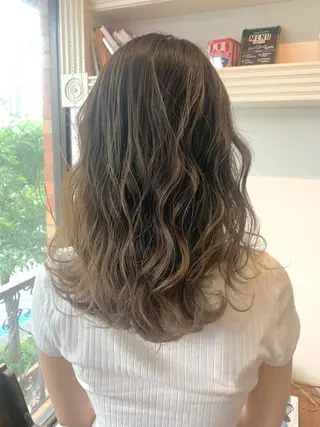 セミロング 大宮/山口 竣也のヘアスタイル