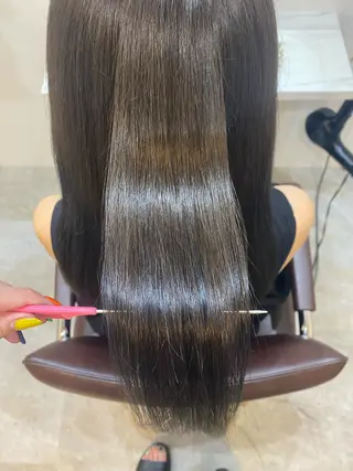 ロング 【髪質改善 艶髪】 布川 莉穂のヘアスタイル