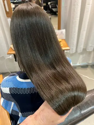 ロング カラー ブリーチなしカラー 🌿脇黒丸 彩のヘアスタイル