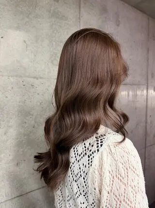 ロング 🎨ハイライト/透明 感カラー/近藤怜那のヘアスタイル