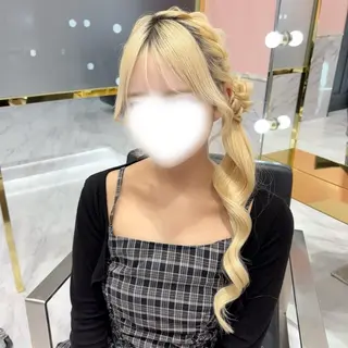ヘアアレンジ LOUIS しおりのヘアスタイル