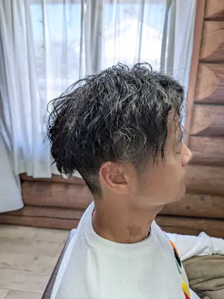 パーマ メンズ 本田 圭輔のヘアスタイル
