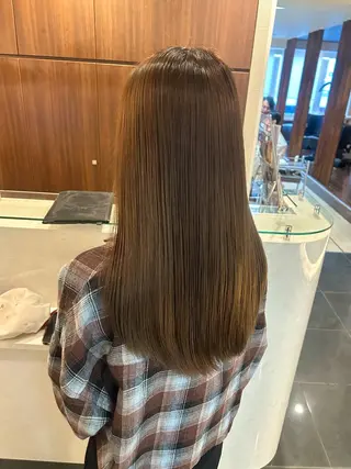 ロング カラー チーフデザイナー 若林　麻衣のヘアスタイル