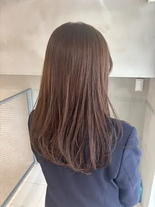 セミロング カラー 🧸柔らかベージュ/ 顔周りレイヤー/ミクのヘアスタイル