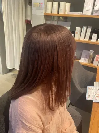 ロング momoka オリーブ/ベージュのヘアスタイル