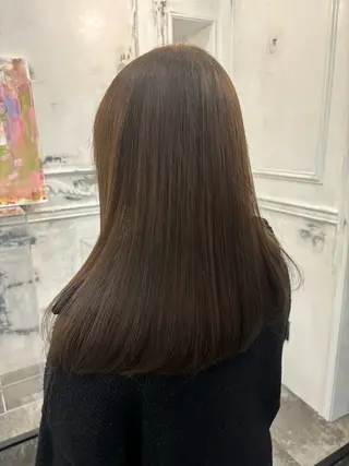ミディアム ボブ・カラー 琴音のヘアスタイル