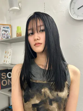セミロング イシイ モエカのヘアスタイル
