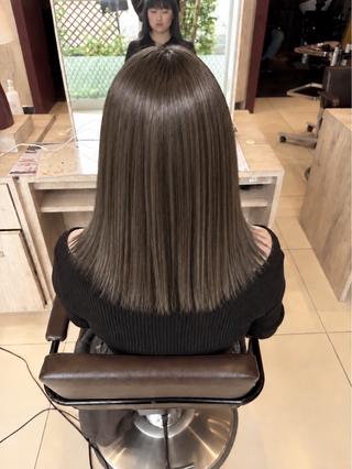 カラー Nanami ナナミのヘアスタイル
