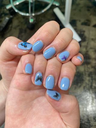 ネイル ♱˖⁺ 𝒎𝒐𝒑𝒊 ⁺のネイルデザイン