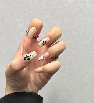 ネイル Ru _Baddiesのネイルデザイン