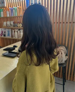 セミロング カラー 仁木 彩奈のヘアスタイル