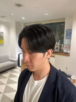 メンズ ヤスマルユイカ 髪質改善/透明カラーのヘアスタイル