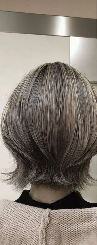 カラー au美容室 栄矢場町のヘアスタイル
