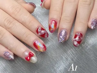 ネイル 🦋 Queenieのネイルデザイン