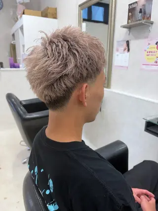 メンズ ✨ブリーチ無しWカラ ー・メンズ✨佐藤秀太のヘアスタイル