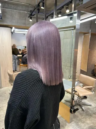セミロング ハイトーン💎 ホワイトベージュ坪谷のヘアスタイル