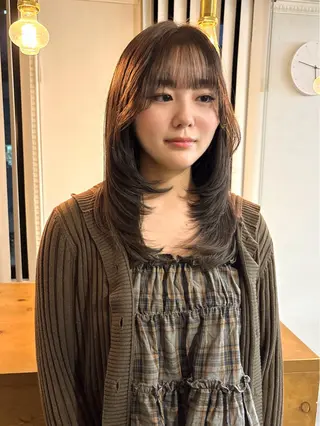 セミロング 南堀江レイヤーカット MIKU🍒のヘアスタイル