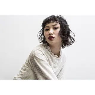 ミディアム レイヤーカット ベージュカラー/小島のヘアスタイル