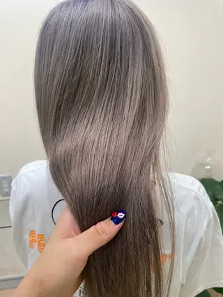 カラー 金森 実海のヘアスタイル