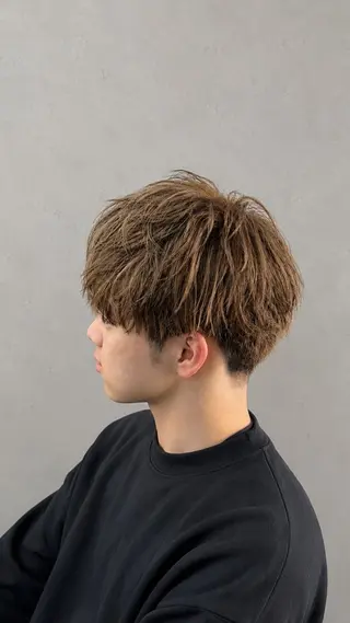カラー メンズ 🔥ハイトーン特化 パーマ特化湘海🔥のヘアスタイル