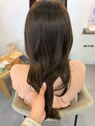ロング カラー 駒場 まといのヘアスタイル