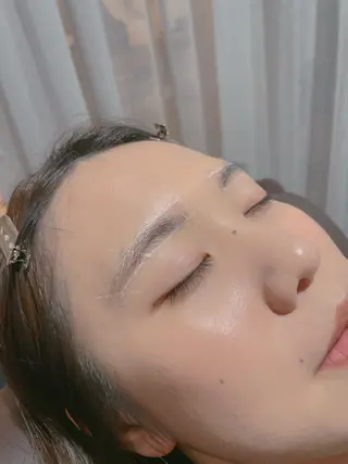 アイブロウ 鵜飼 ほのかのマツエク・マツパデザイン
