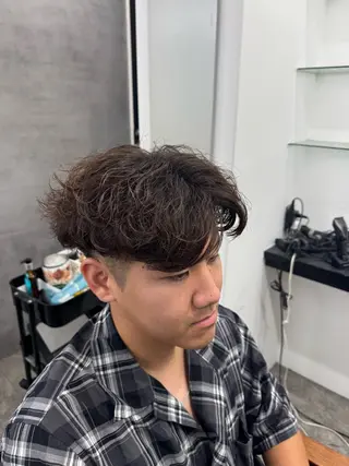 パーマ メンズ メンズヘア カット、パーマ特化のヘアスタイル