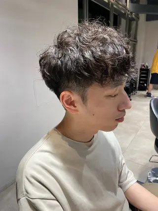パーマ メンズ 似合う髪型見つけます AYAKAのヘアスタイル