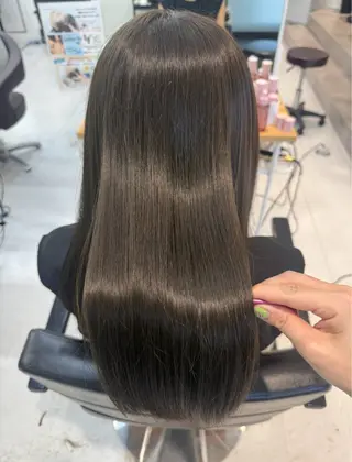 セミロング 榎本 雪来のヘアスタイル