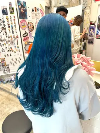 ロング カラー インナーカラー 推し ブリーチ  髪質改善のヘアスタイル
