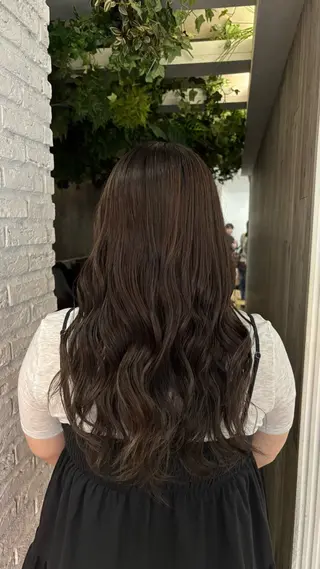 ロング カラー 濱田 真尋のヘアスタイル