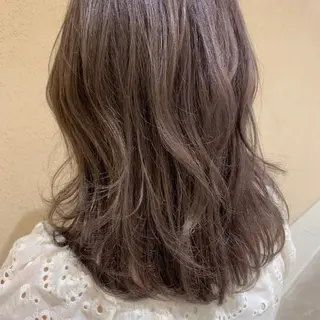 セミロング カラー 𝒢𝒾𝓇𝓁𝓎 ⑅　𝓎𝓊𝓀𝒶のヘアスタイル