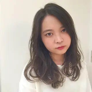 セミロング 稲田 結衣夏のヘアスタイル