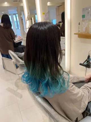 セミロング カラー 🤍髪質改善/酸熱× 艶カラー🤍🫧リサのヘアスタイル
