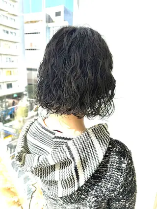 セミロング パーマ スパイラルパーマ 🌐hina⭐️のヘアスタイル