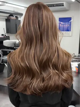 ミディアム カラー 艶髪透明感カラー / まあやのヘアスタイル