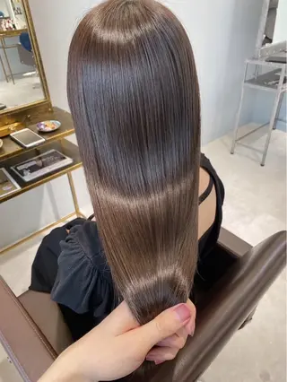 セミロング 佐藤 菜穂のヘアスタイル