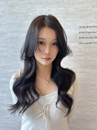ロング カラー ヘアアレンジ 韓国レイヤーカット/ 儚げカラーチナツのヘアスタイル