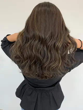 セミロング 山田 絵里菜のヘアスタイル