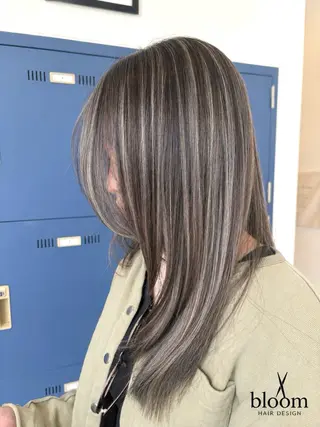 セミロング Repose AMIのヘアスタイル