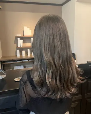 ロング Ichika / VISEOのヘアスタイル