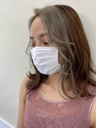 カラー エクステ ハイトーン 💭黒崎ハルカのヘアスタイル