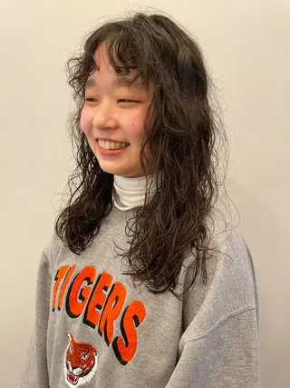 ロング パーマ やまさきえりこ ニュアンスパーマのヘアスタイル