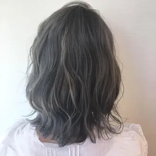 ミディアム カラー ヘアアレンジ 白浜 サキのヘアスタイル