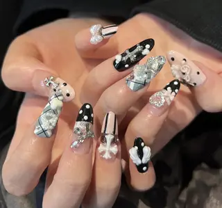 ネイル Pure&Rich Nailのネイルデザイン