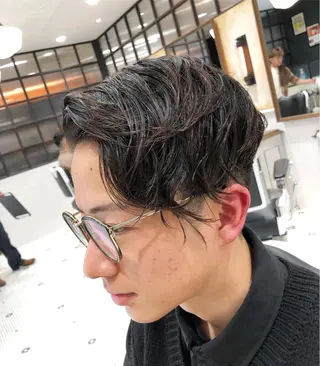 ショート パーマ メンズ カット無料/髪質改善 髪質根本改善/艶髪のヘアスタイル