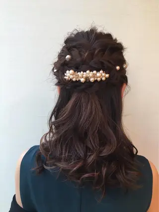 セミロング カラー ヘアアレンジ 白浜 サキのヘアスタイル