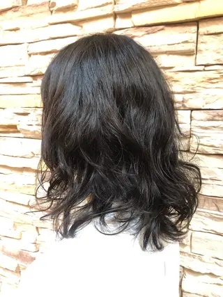 ミディアム パーマ 本多 美羽のネイルデザイン